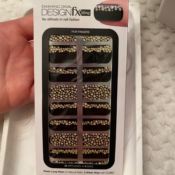 Set of 4 Color FX- dashing diva nail strips stick on - Picture 9 of 9